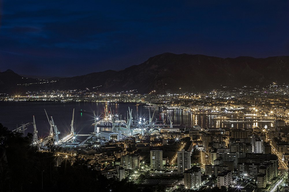 21 - PALERMO - I CANTIERI NAVALI ED IL SUO PORTO.jpg